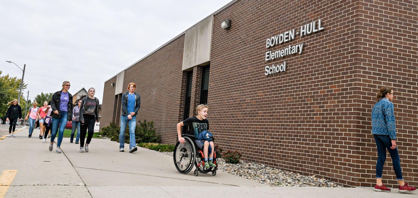 Boyden-Hull health walk 4